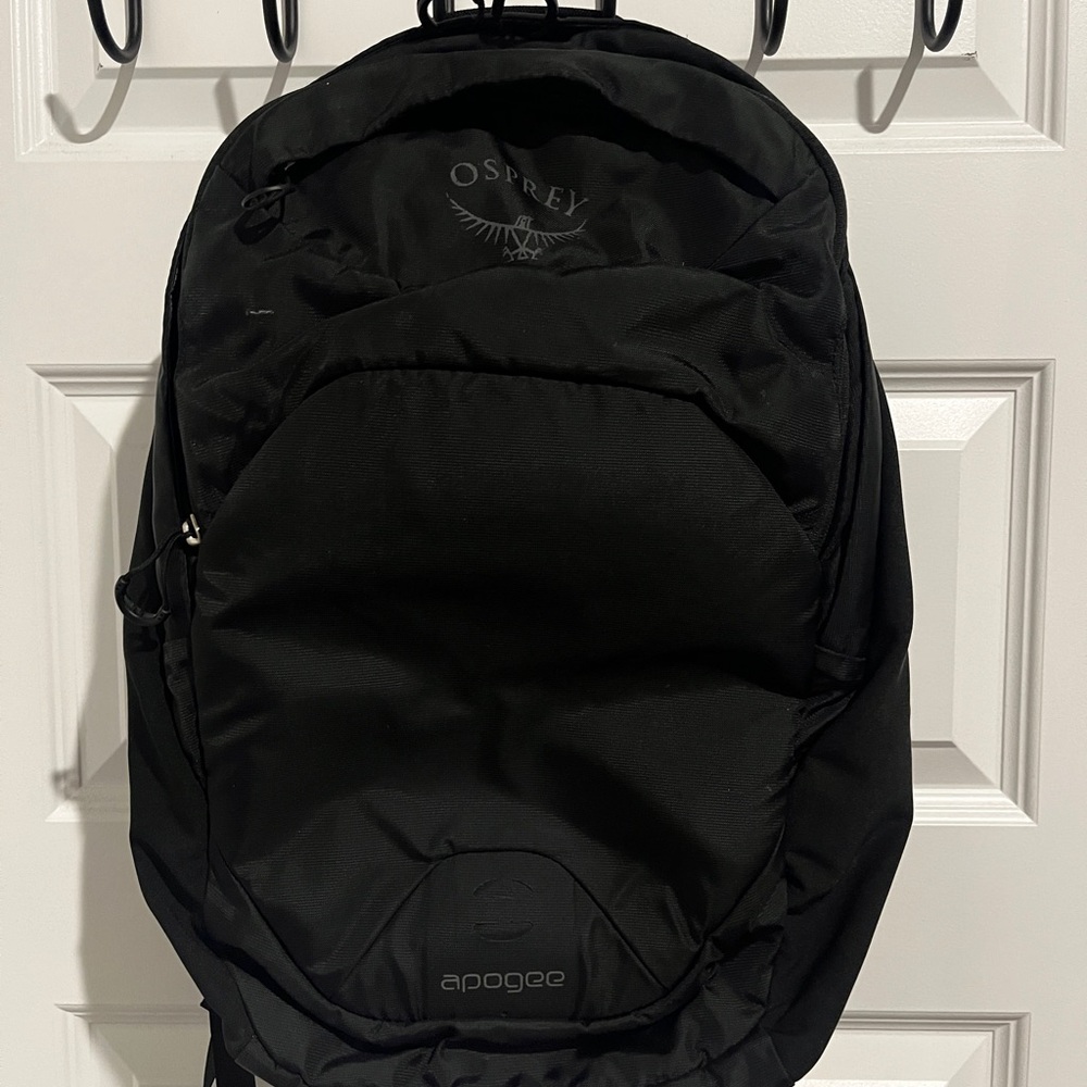 Osprey Apogee Backpack 30L in Black (DISCONTINUED)